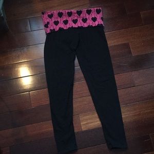 PINK cropped leggings with pink lace